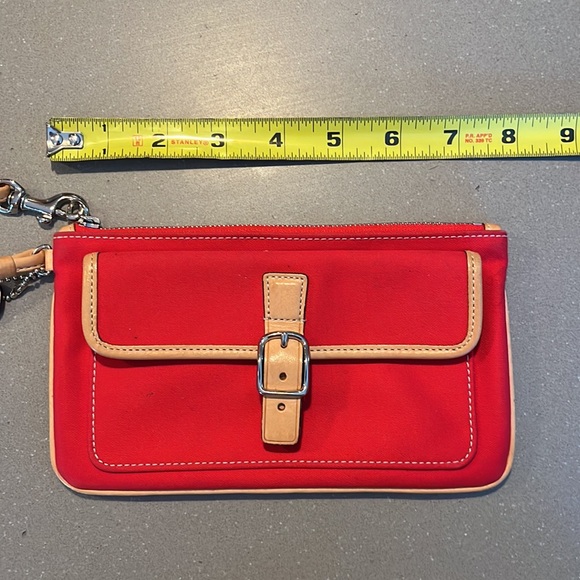 Coach wristlet - Picture 6 of 7